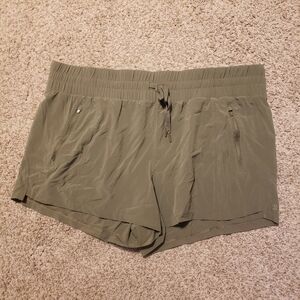 Women's All In Motion Gym Shorts XXL Olive Green